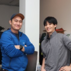 Monoj Gurung (gaffer) and Jason H. Kim (key grip). Photo by Lia Chang